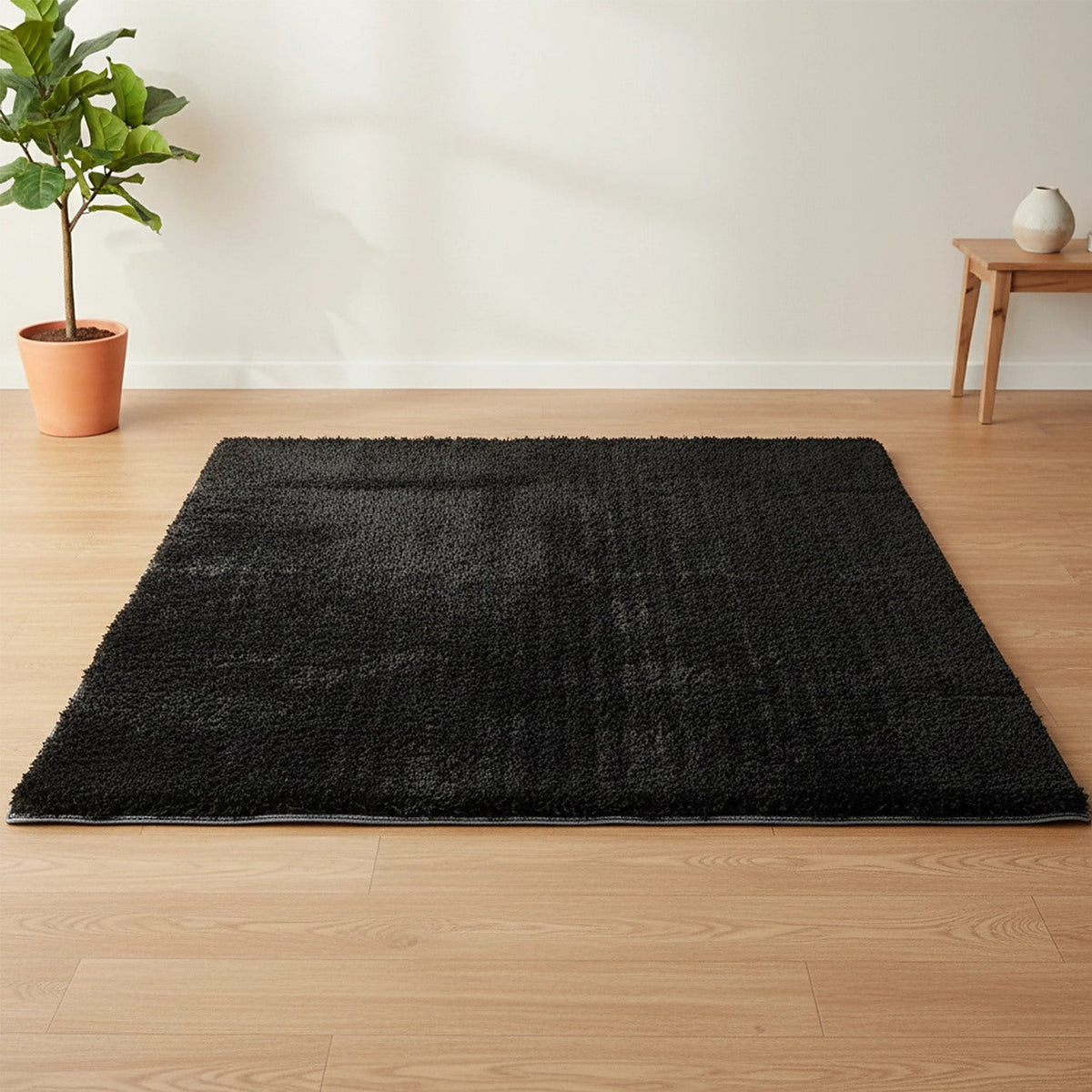 Tapis shaggy noir - envers antidérapant