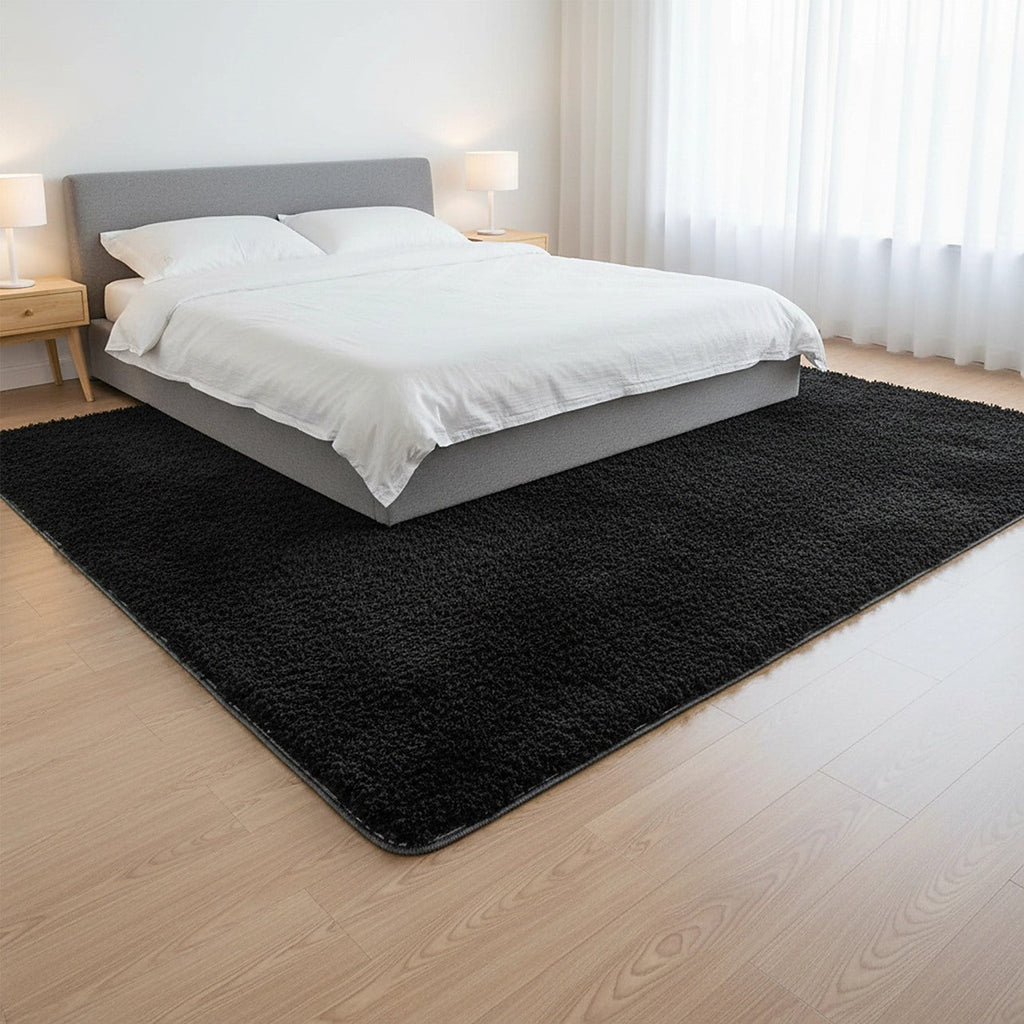 Tapis shaggy noir - ambiance chambre